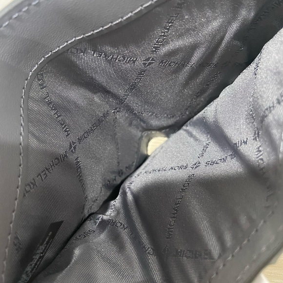 Michael Kors Carmen Wallet - Picture 6 of 6